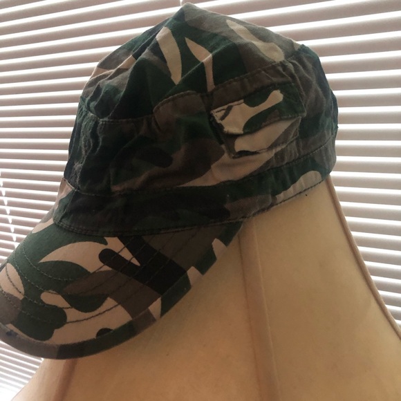 10/$20 CONCEPT ONE CAMO HAT - Picture 3 of 9